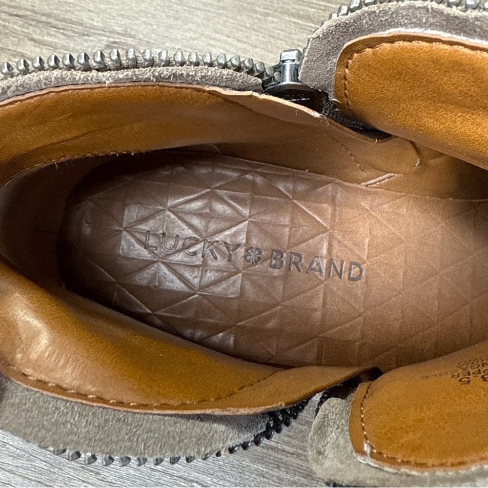 Lucky Brand Women's Tan Bartalino Suede Side Zip Ankle Boots, size 8.5 - Picture 8 of 10